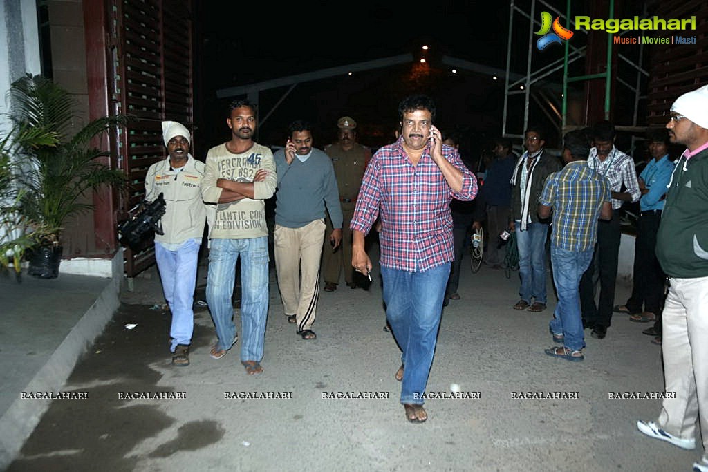 Tollywood Celebs pay homage to Uday Kiran