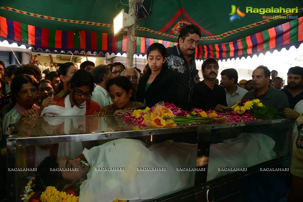 Celebrities pay homage to Uday Kiran