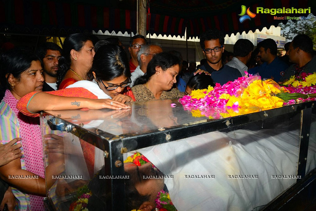 Celebrities pay homage to Uday Kiran