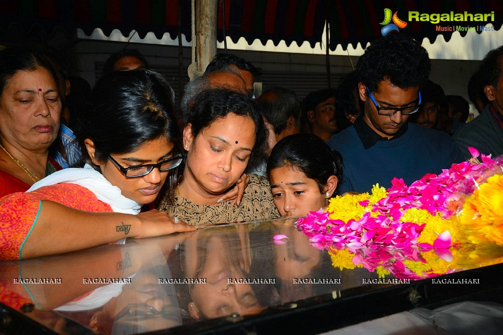 Celebrities pay homage to Uday Kiran