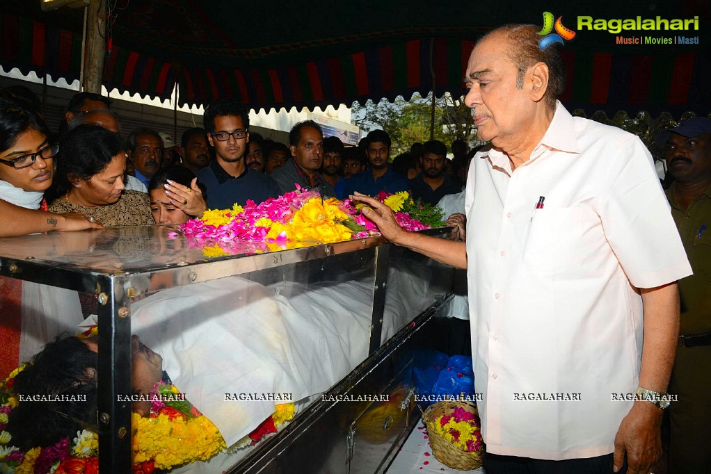 Celebrities pay homage to Uday Kiran