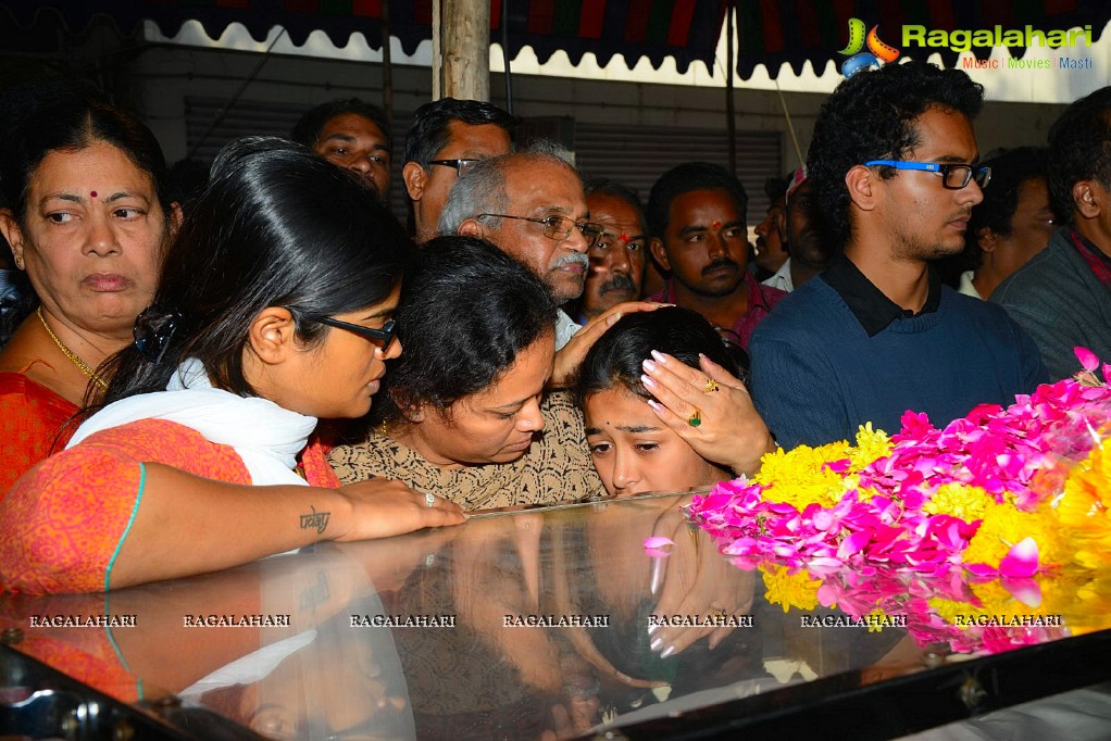 Celebrities pay homage to Uday Kiran