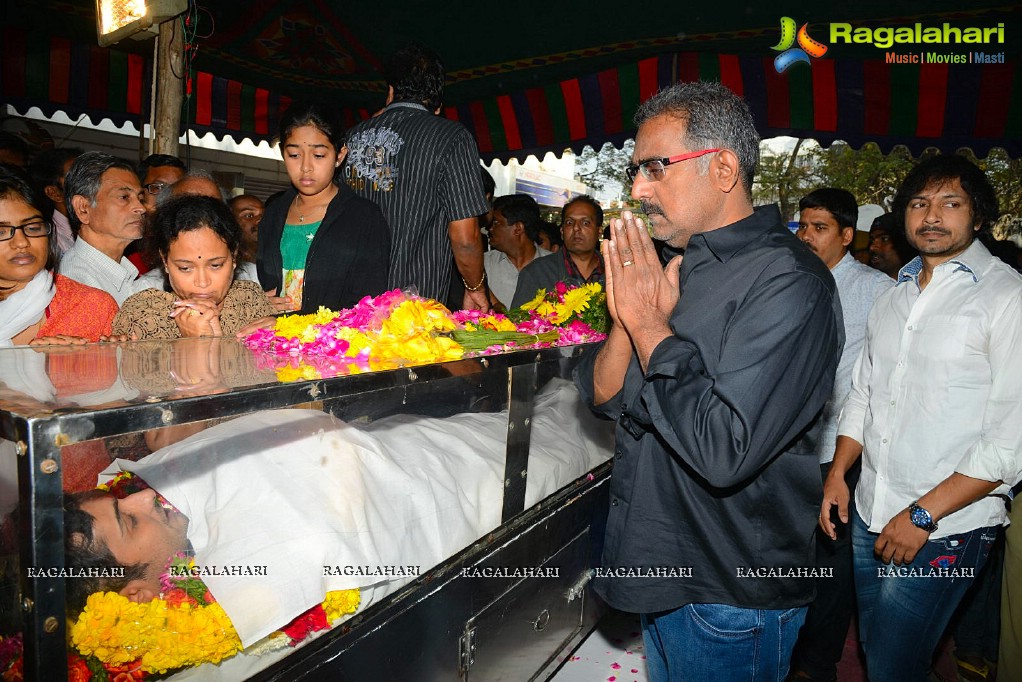 Celebrities pay homage to Uday Kiran