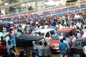 Yevadu Hungama Photos