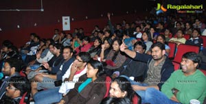 Yevadu California Premiere Photos