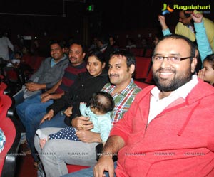 Yevadu California Premiere Photos