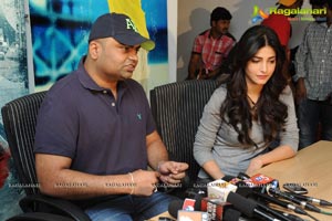 Yevadu Press Meet