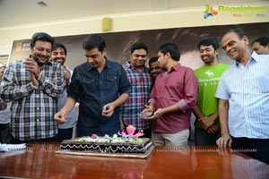 Yevadu Success Meet Photos