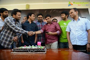 Yevadu Success Meet Photos