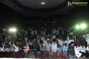 Yevadu Theatrical Trailer Launch