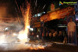 Yevadu Vijayawada Raj Theatre