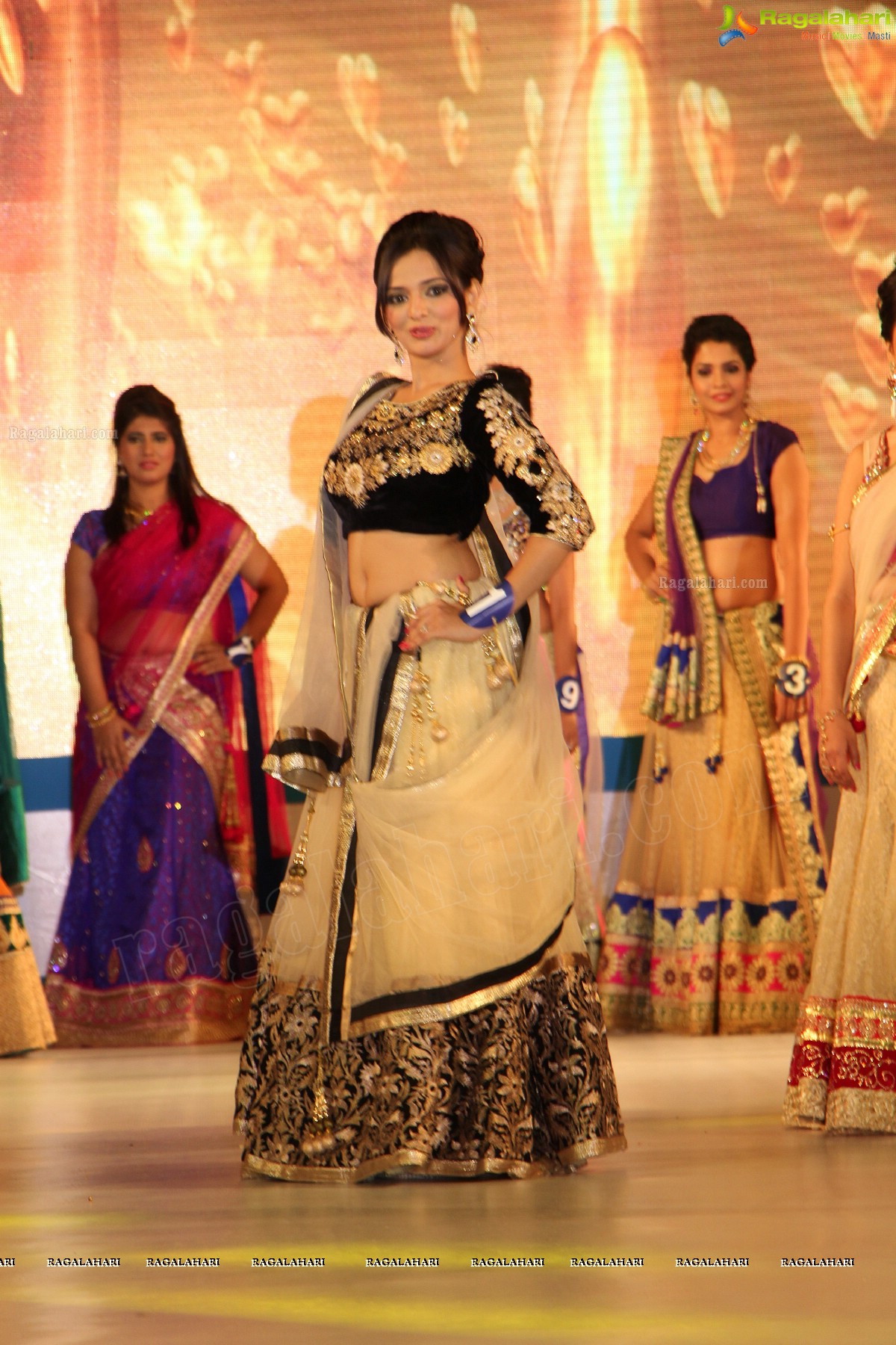 Miss & Mrs India Gujarati 2014 Grand Finale