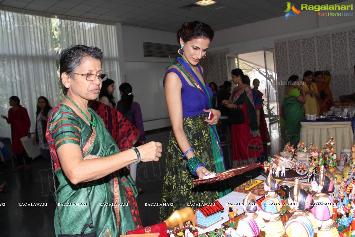 Shilpa Reddy inaugurates Aakruthi Vastra at N Convention, Hyderabad