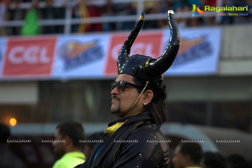 CCL 4: Mumbai Heroes Vs Chennai Rhinos