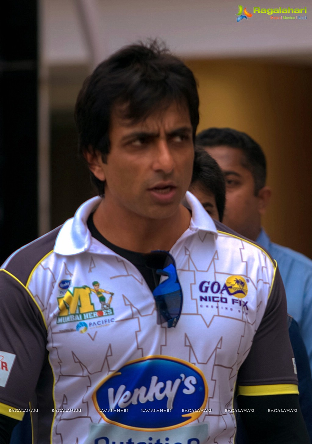 CCL 4: Mumbai Heroes Vs Chennai Rhinos