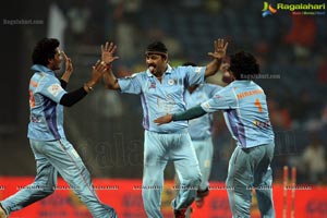 CCL 4 : Veer Marathi Vs Bhojpuri Dabanggs Match Photos