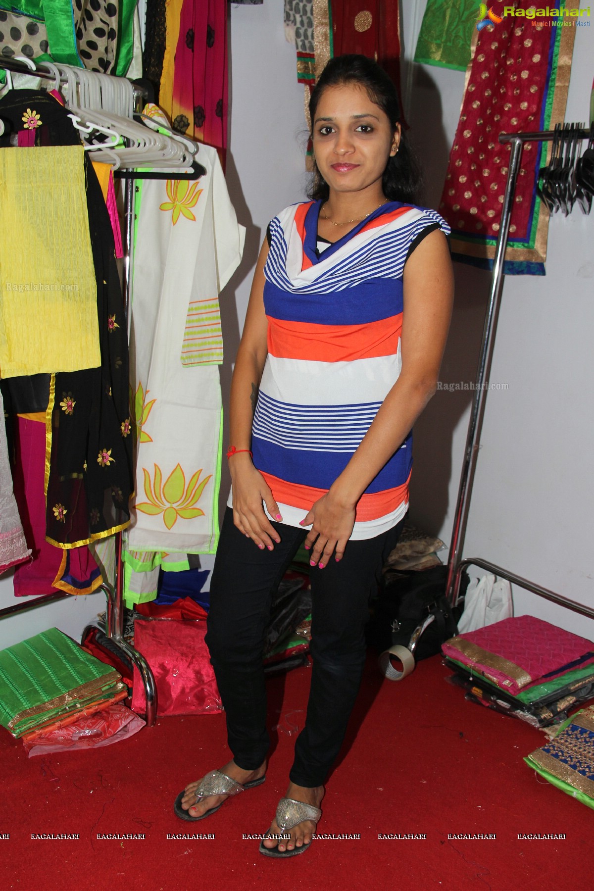 Jiya inaugurates Fashion Unlimited Exhibition at Radisson Blu Plaza, Hyd