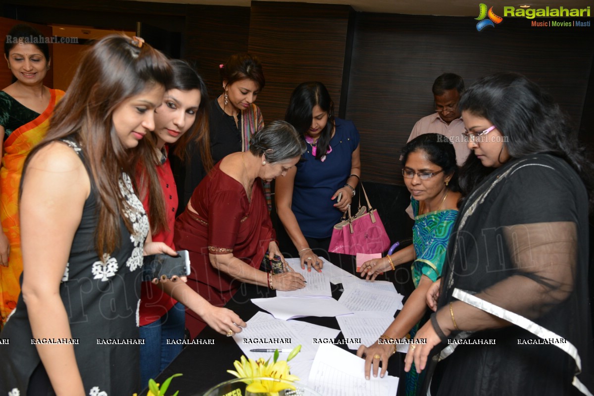 Smriti Z Irani interacts with FLO Members, Hyderabad