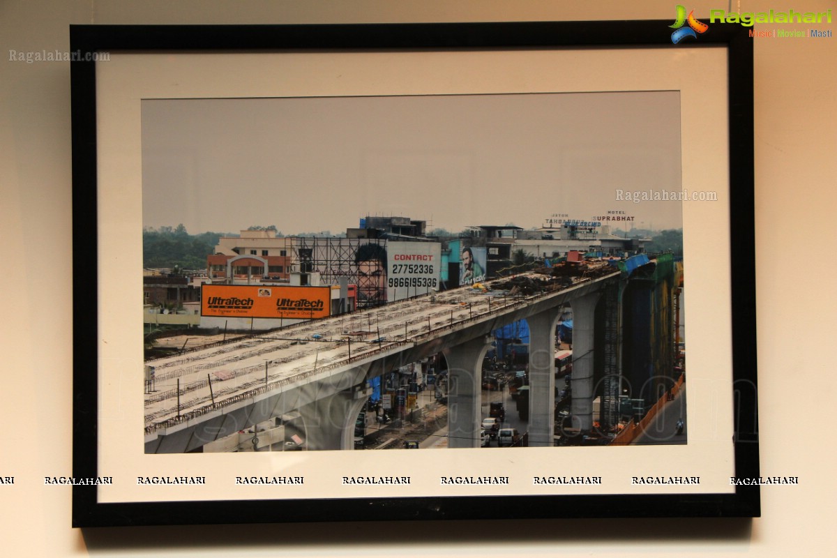 Metro Chronicles thru the lenz - Photo Exhibition at Muse Art Gallery