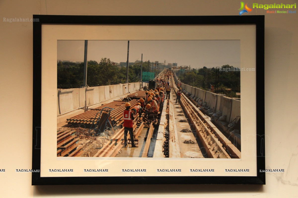 Metro Chronicles thru the lenz - Photo Exhibition at Muse Art Gallery