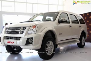 Isuzu MU-7 SUV