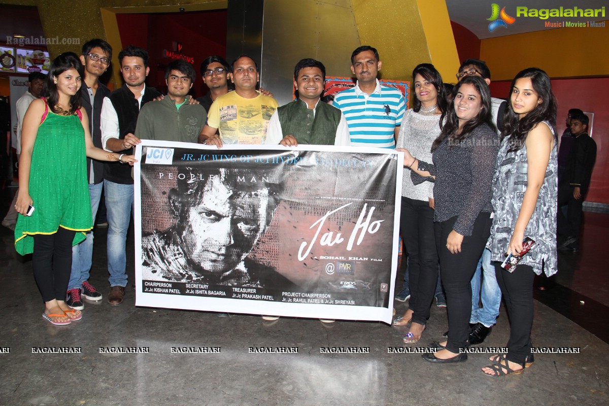 Salman Khan's 'Jai Ho' Special Screening by Junior Jaycees-Hyderabad Deccan