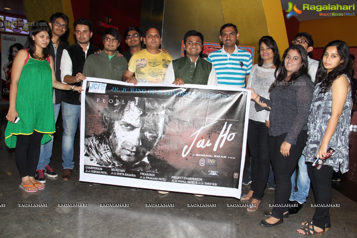 Salman Khan's 'Jai Ho' Special Screening by Junior Jaycees-Hyderabad Deccan
