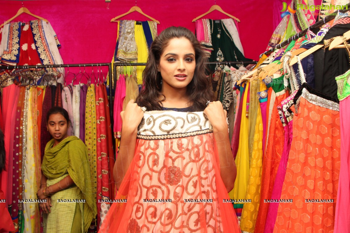 Asmita Sood inaugurates Khwaaish Exhibition n Sale at Taj Krishna