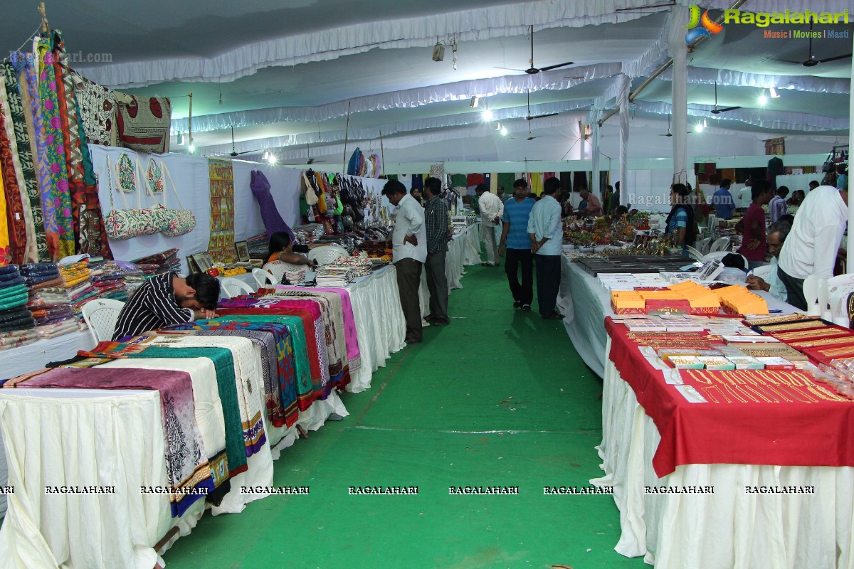 Lepakshi Handloom and Handicrafts Exhibition (Jan 2014) Hyderabad