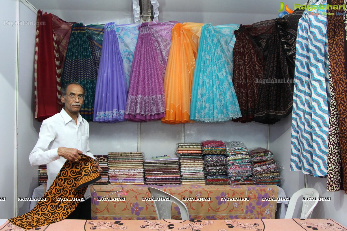 Lepakshi Handloom and Handicrafts Exhibition (Jan 2014) Hyderabad