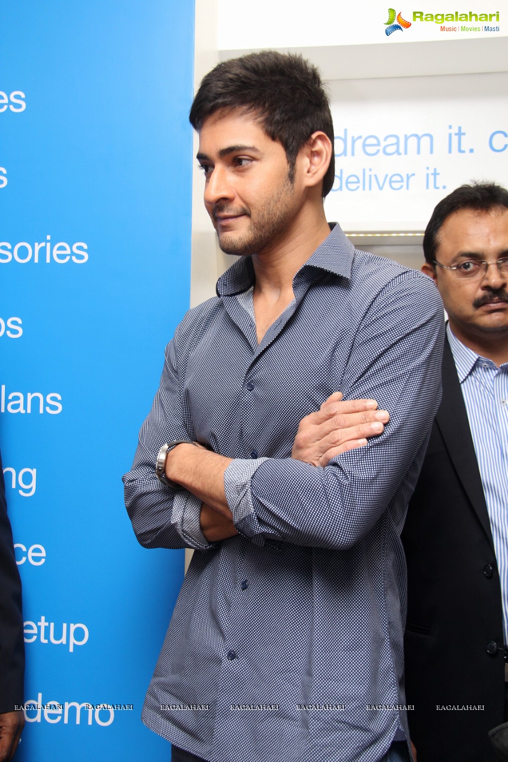 Superstar Mahesh Babu launches Hyderabad's first UniverCell SYNC