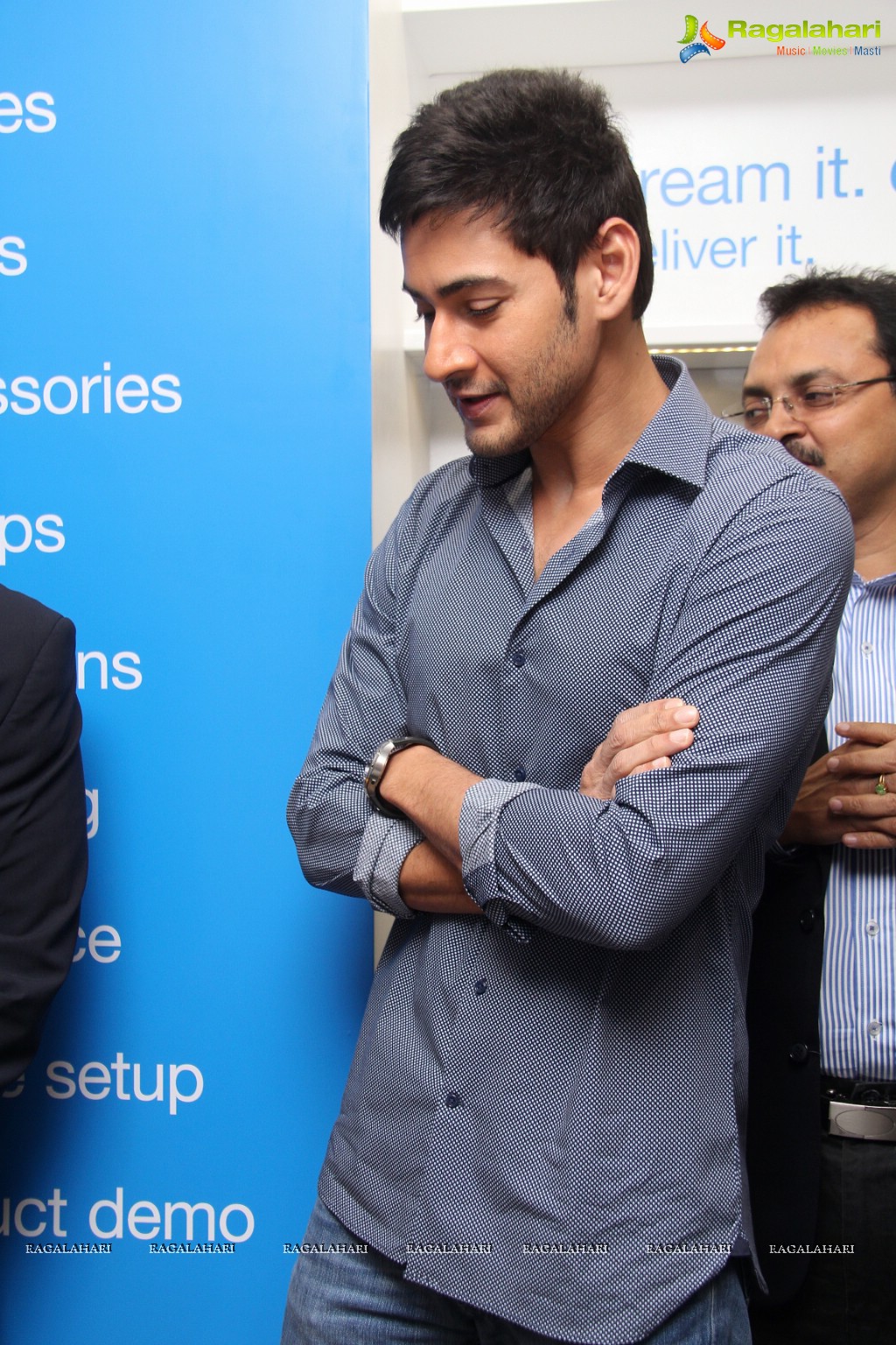 Superstar Mahesh Babu launches Hyderabad's first UniverCell SYNC