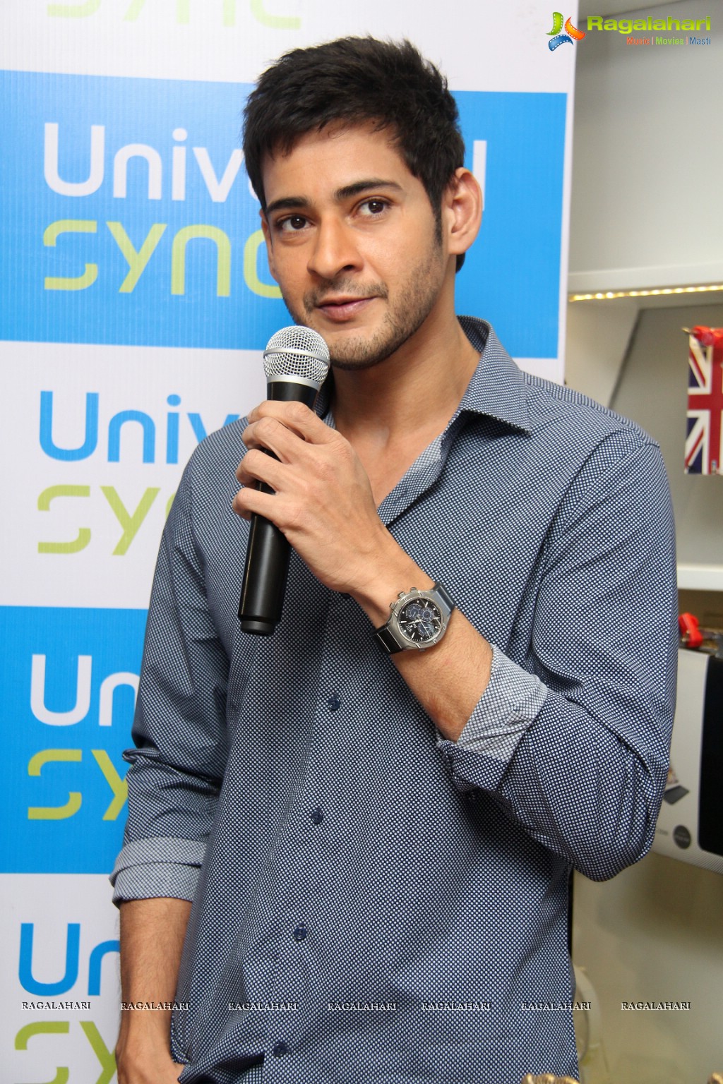 Superstar Mahesh Babu launches Hyderabad's first UniverCell SYNC