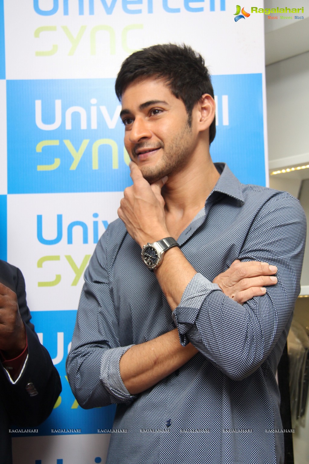 Superstar Mahesh Babu launches Hyderabad's first UniverCell SYNC