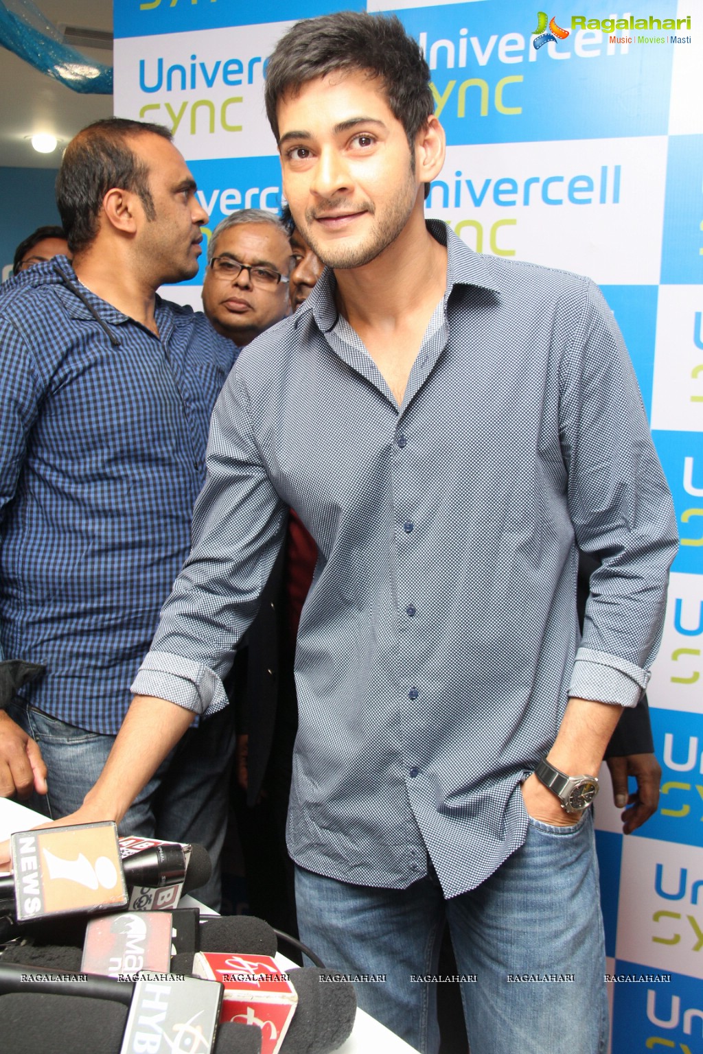 Superstar Mahesh Babu launches Hyderabad's first UniverCell SYNC