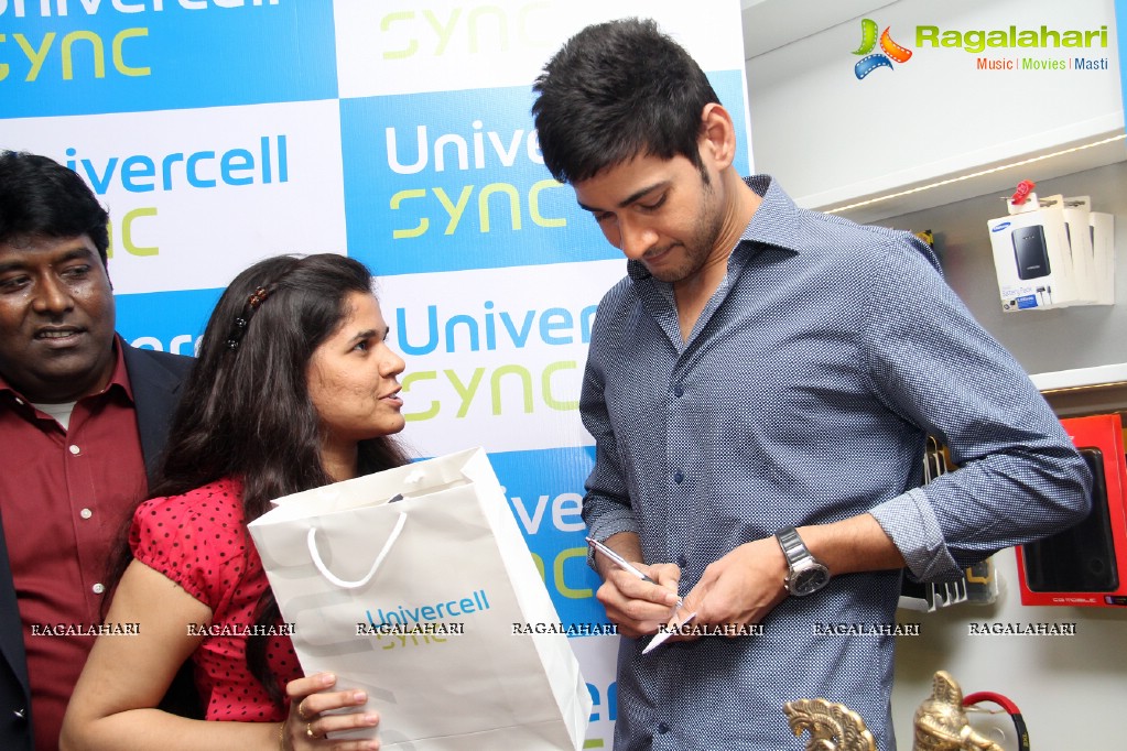 Superstar Mahesh Babu launches Hyderabad's first UniverCell SYNC