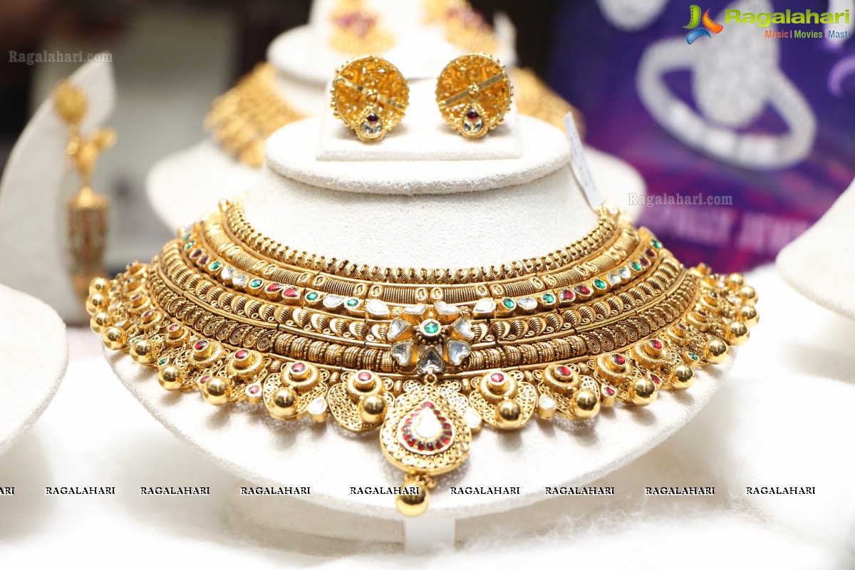 Manepally Jewellers Wedding Collection 2014 Launch