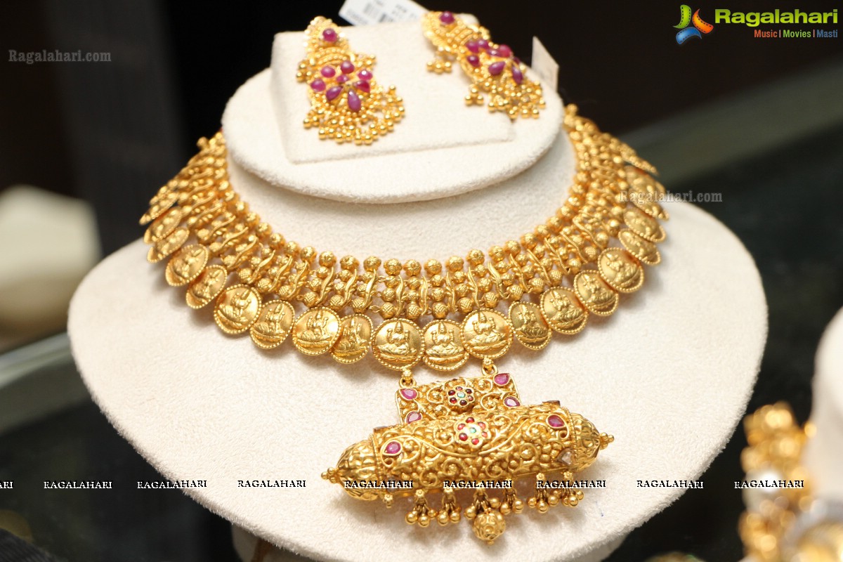 Manepally Jewellers Wedding Collection 2014 Launch