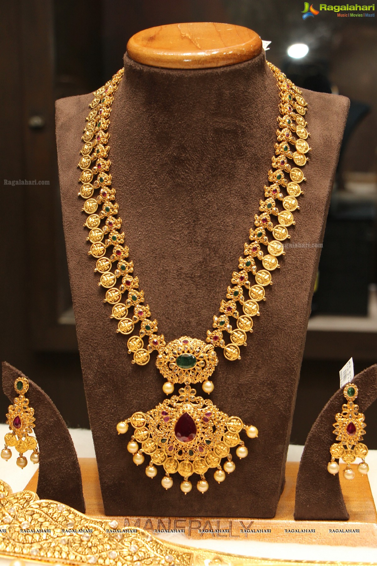 Manepally Jewellers Wedding Collection 2014 Launch