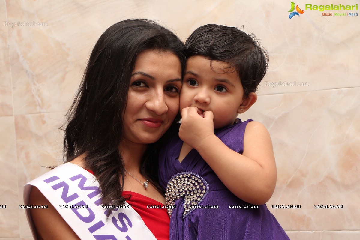 Miss and Mrs Gujarati India Grooming and Ramp Walk Session