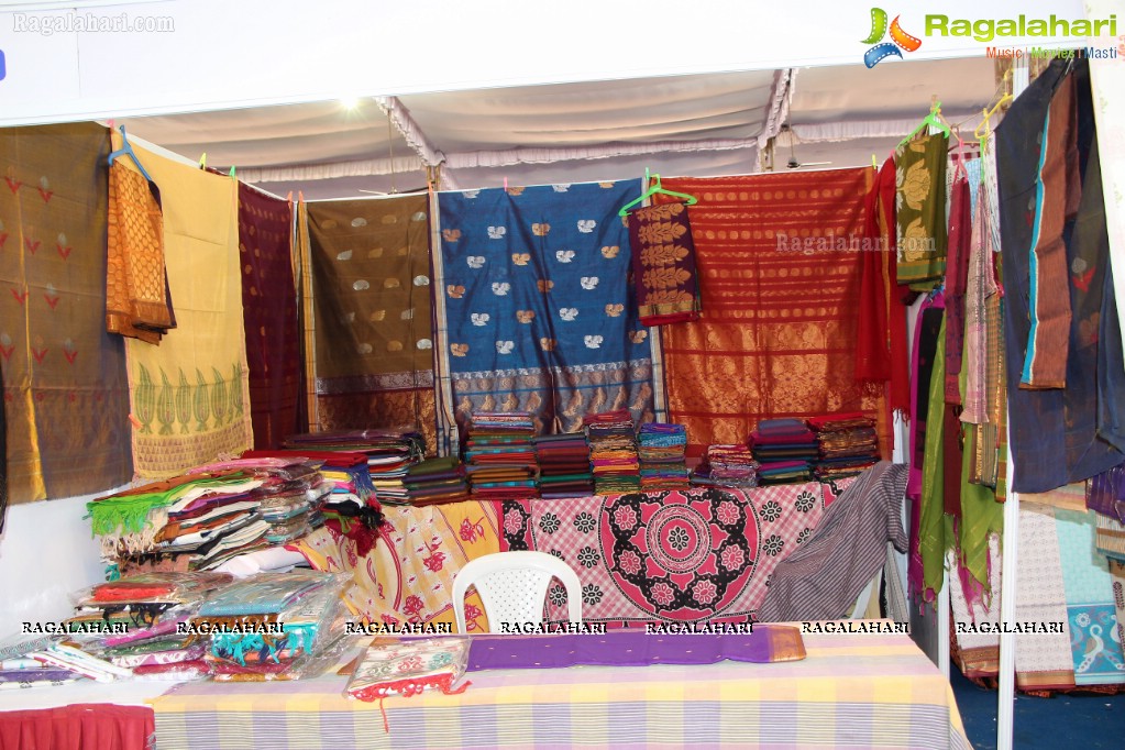 National Handloom Expo (December 2013) at NTR Stadium, Hyderabad