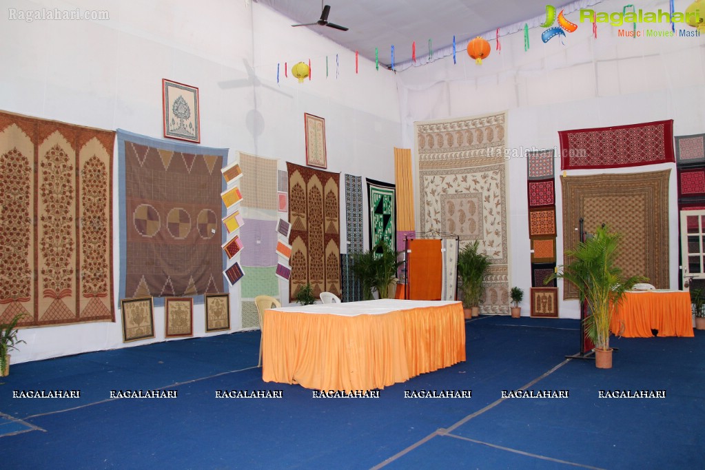 National Handloom Expo (December 2013) at NTR Stadium, Hyderabad