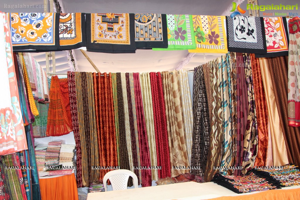 National Handloom Expo (December 2013) at NTR Stadium, Hyderabad