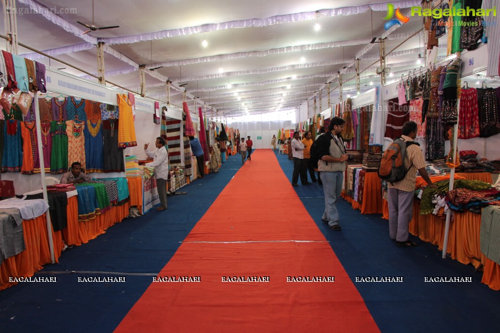 National Handloom Expo (December 2013) at NTR Stadium, Hyderabad