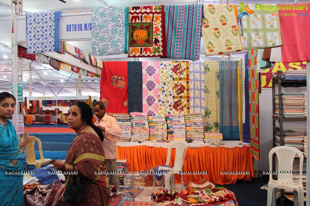 National Handloom Expo (December 2013) at NTR Stadium, Hyderabad