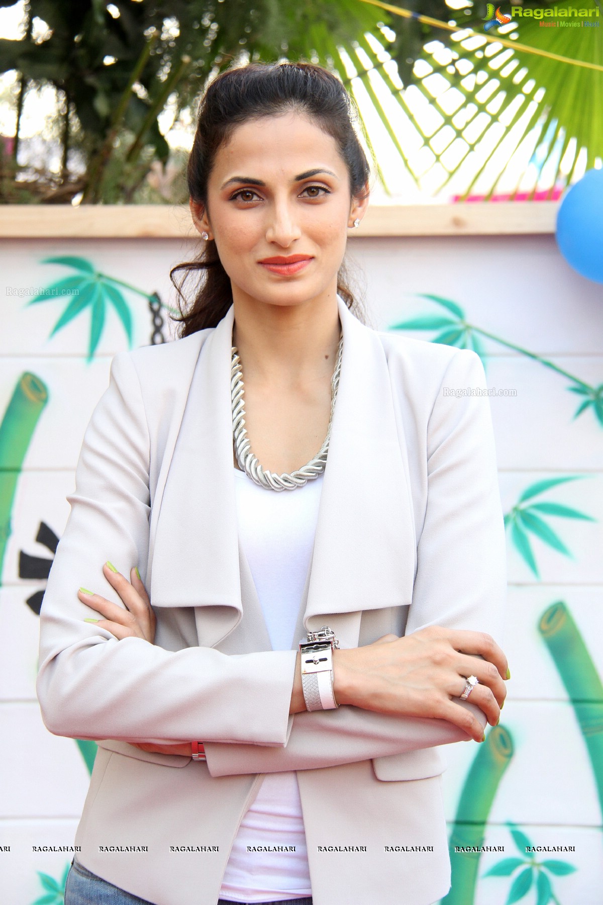Shilpa Reddy inaugurates Party Town, Hyderabad