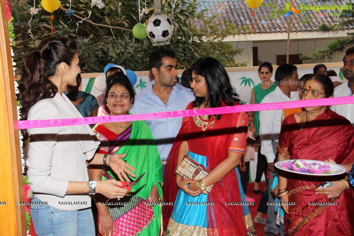 Shilpa Reddy inaugurates Party Town, Hyderabad