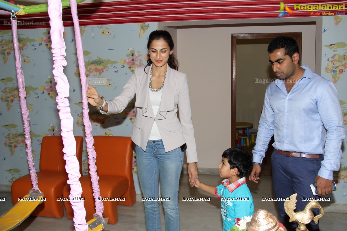 Shilpa Reddy inaugurates Party Town, Hyderabad