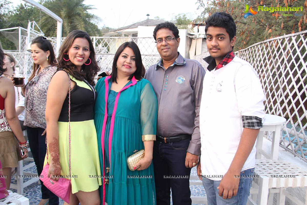 Sashi Nahata's Birthday Bash 2014 at Olive Bistro, Hyderabad