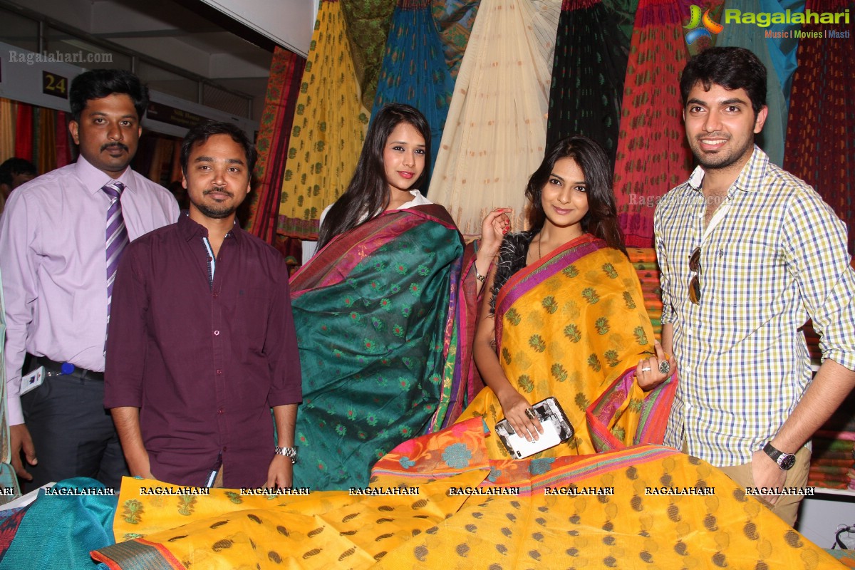 Silk India Expo 2014 at Sri Sathya Sai Nigamagamam, Hyderabad